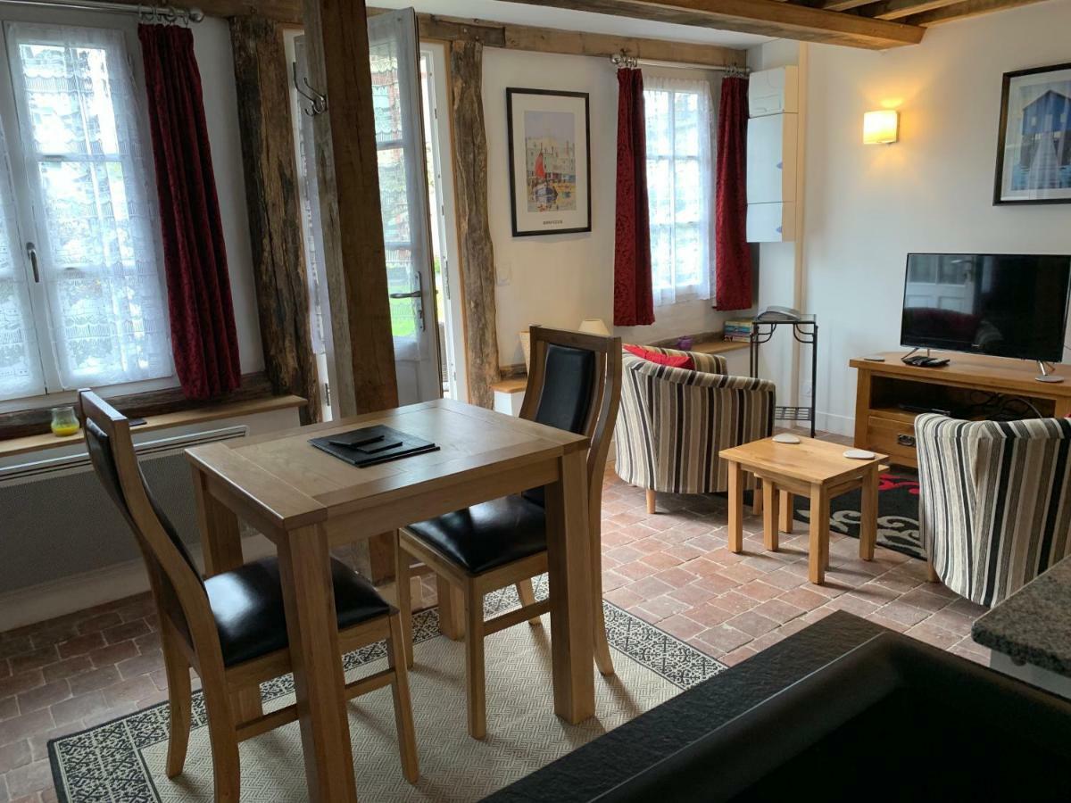 Apple & Cherry Tree Cottages Онфлер Екстер'єр фото